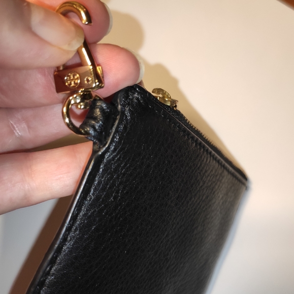 Tory Burch Logo Studded Leather Coin Holder - Picture 11 of 11